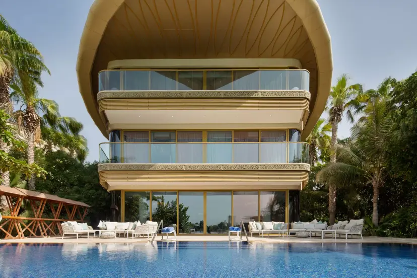 Island Life and Amenities