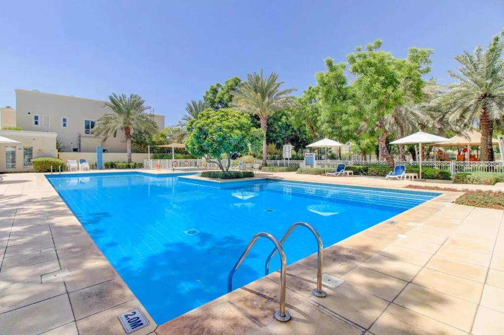 About The Lakes Community