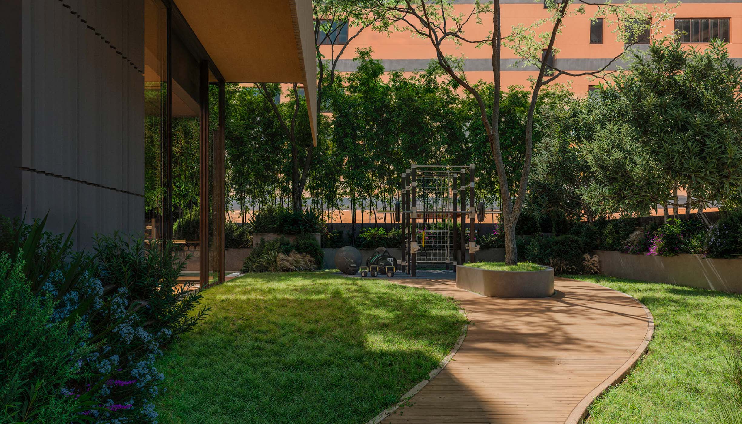 Resort-Style Amenities for a Life of Comfort & Wellness 🏊‍♂️💆‍♂️