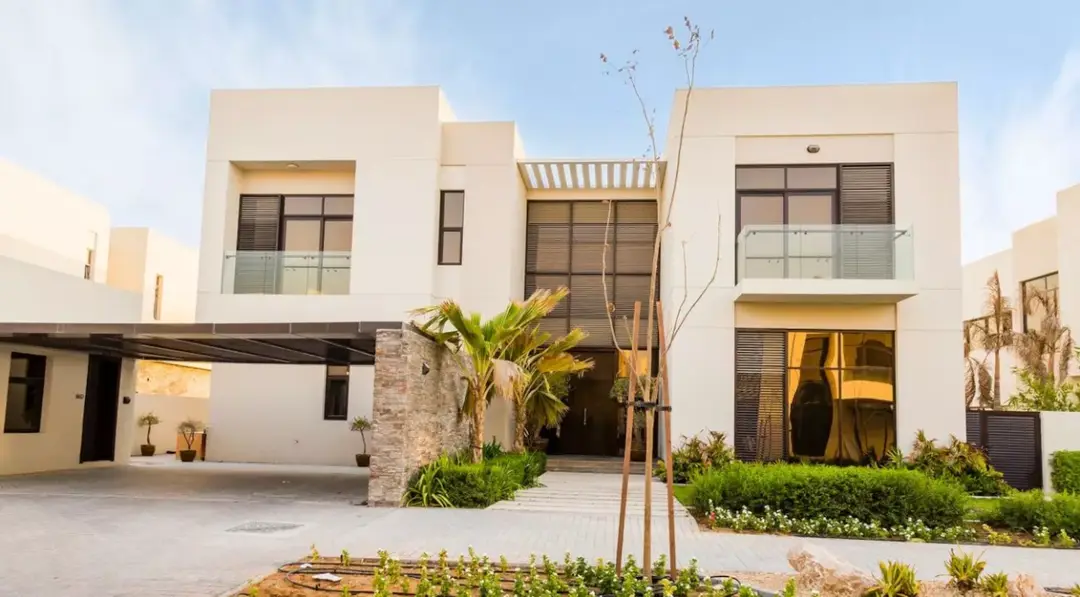 Queens Meadows — Doit avoir — Balcon — feature | Profound Properties, Dubai