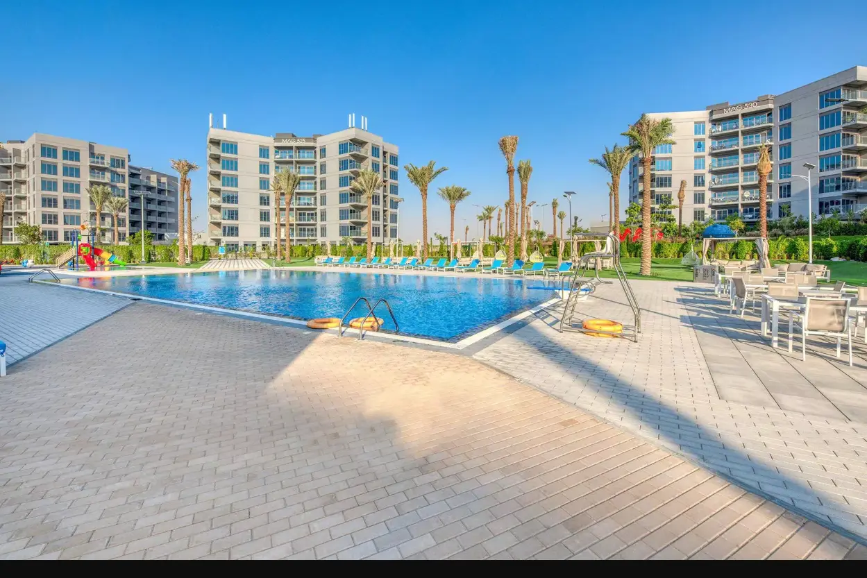 Vie moderne à Dubaï Sud au MAG 525