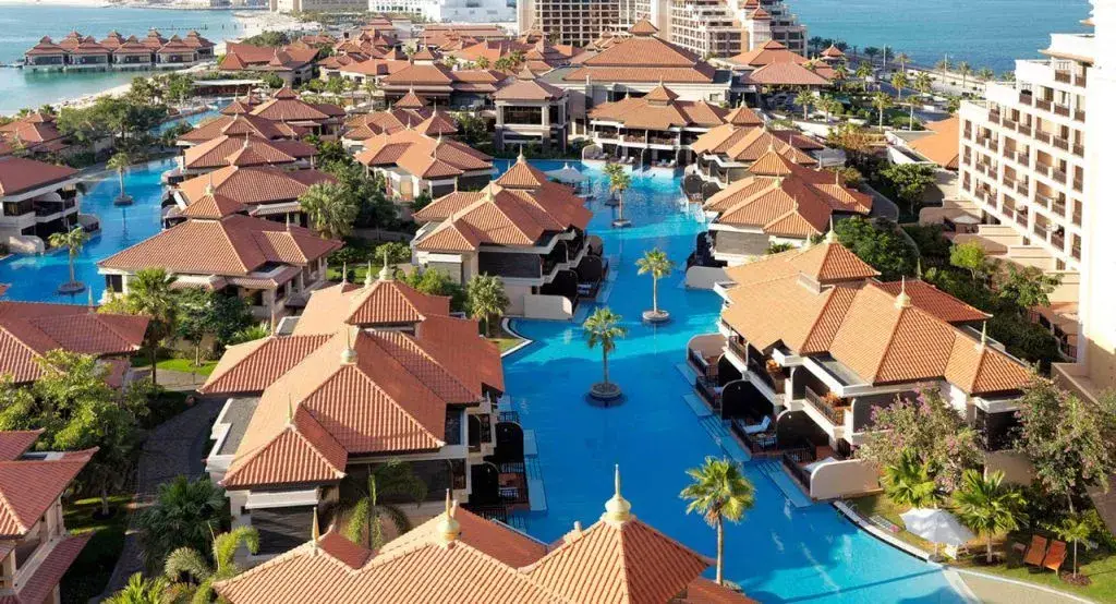 One Crescent — Piscines — Piscine à débordement — amenity | Profound Properties, Dubai