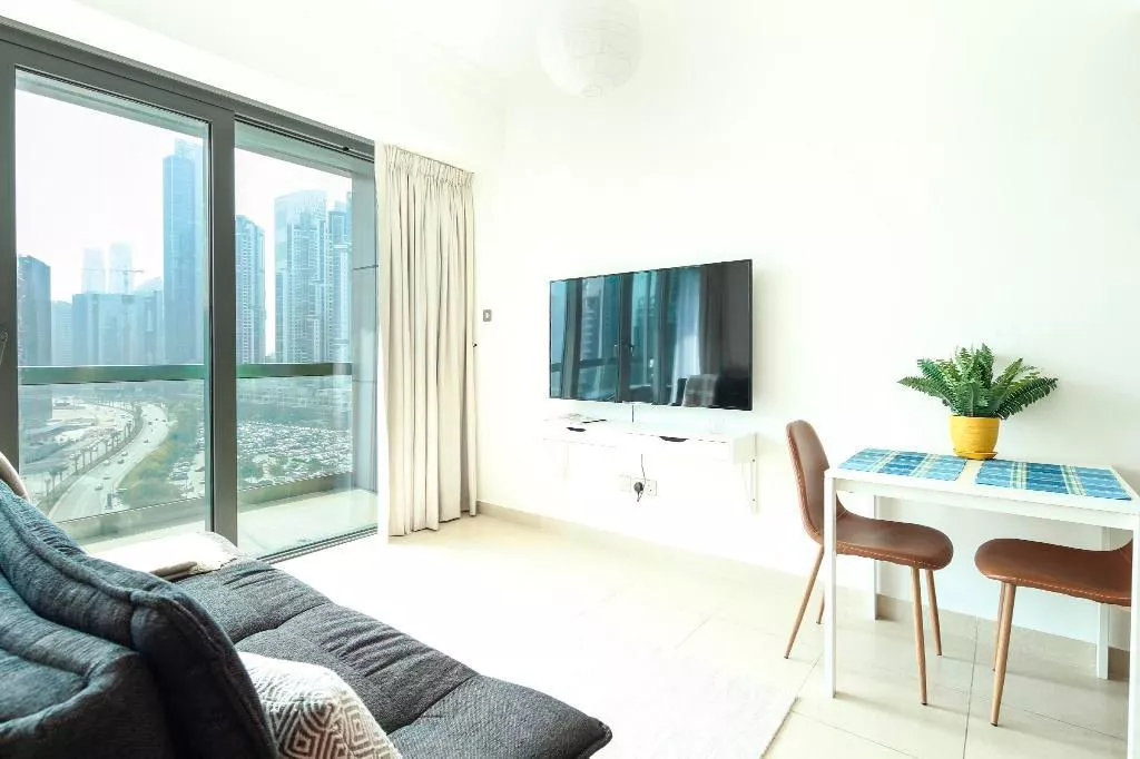 8 Boulevard Walk Tower