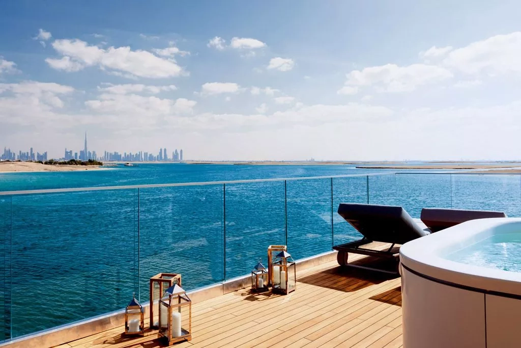 Le hippocampe flottant — Sea View | Profound Properties, Dubai