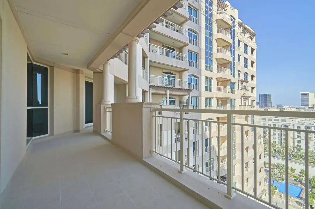 Mosela Waterside Residences — Muss haben — Balkon — feature | Profound Properties, Dubai