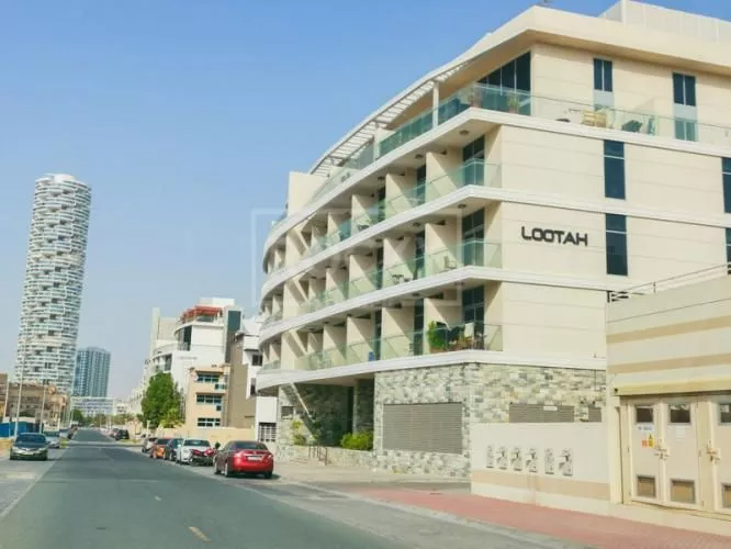 Experience Resort-Style Amenities at Shamal Waves