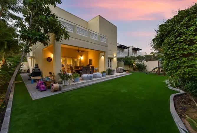 Fully Renovated and Remodelled 4 Bed Home — 社交与活动 — 烧烤区 — amenity | Profound Properties, Dubai