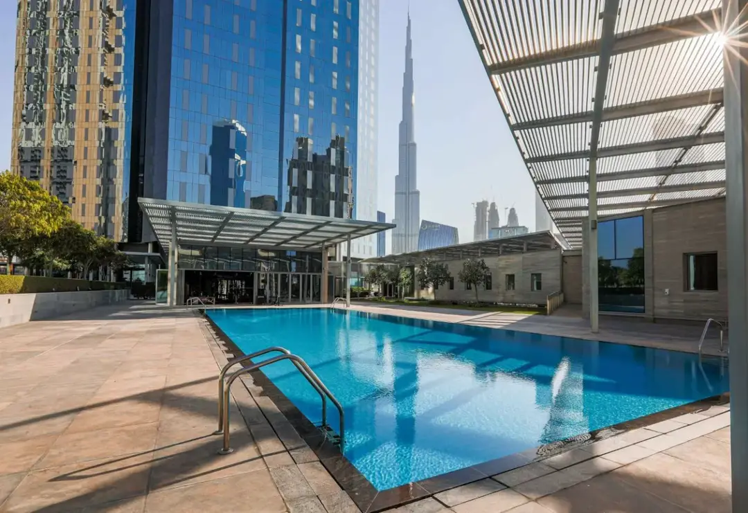 Central Park (Arady Towers) — Schwimmbäder — Freibad — amenity | Profound Properties, Dubai