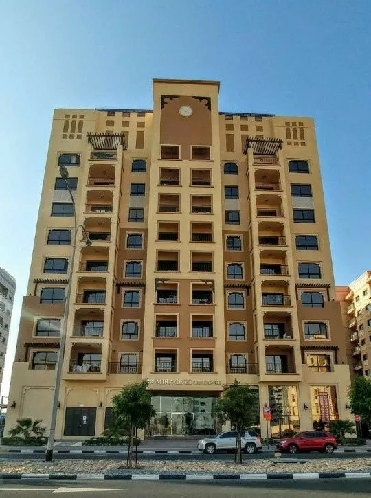 ميراج 3 ريزيدنس — City view | Profound Properties, Dubai