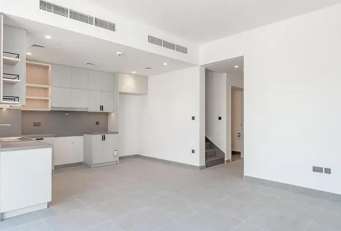 Ruba Townhouses — 必须有 — 关闭的厨房 — feature | Profound Properties, Dubai