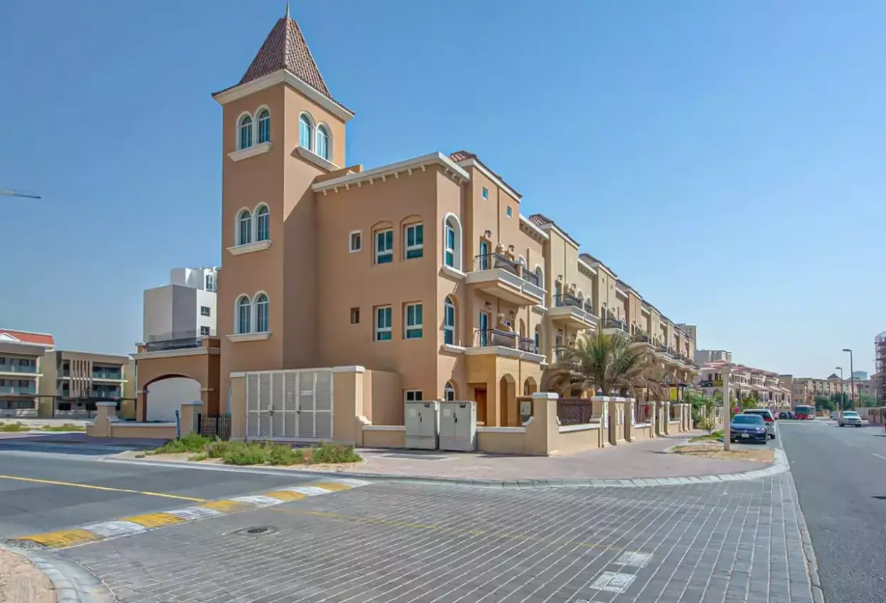Experience the Jumeirah Village Circle Lifestyle
