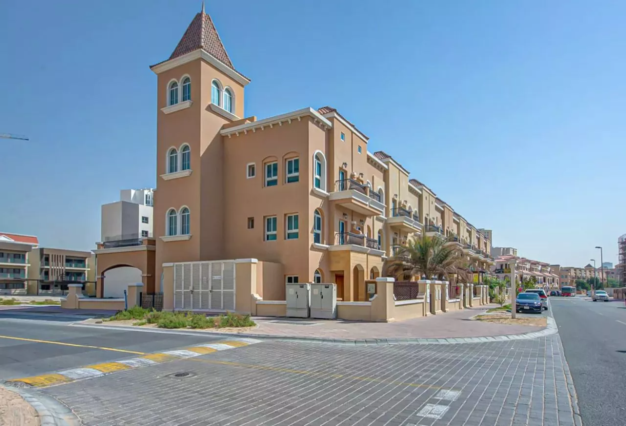 Experience the Jumeirah Village Circle Lifestyle