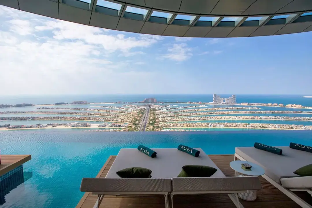 The Palm Tower — Swimming Pools — Infinity Swimming Pool — amenity | Profound Properties, Dubai