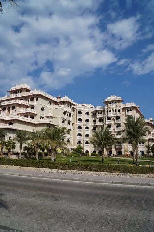 Grandeur Residences
