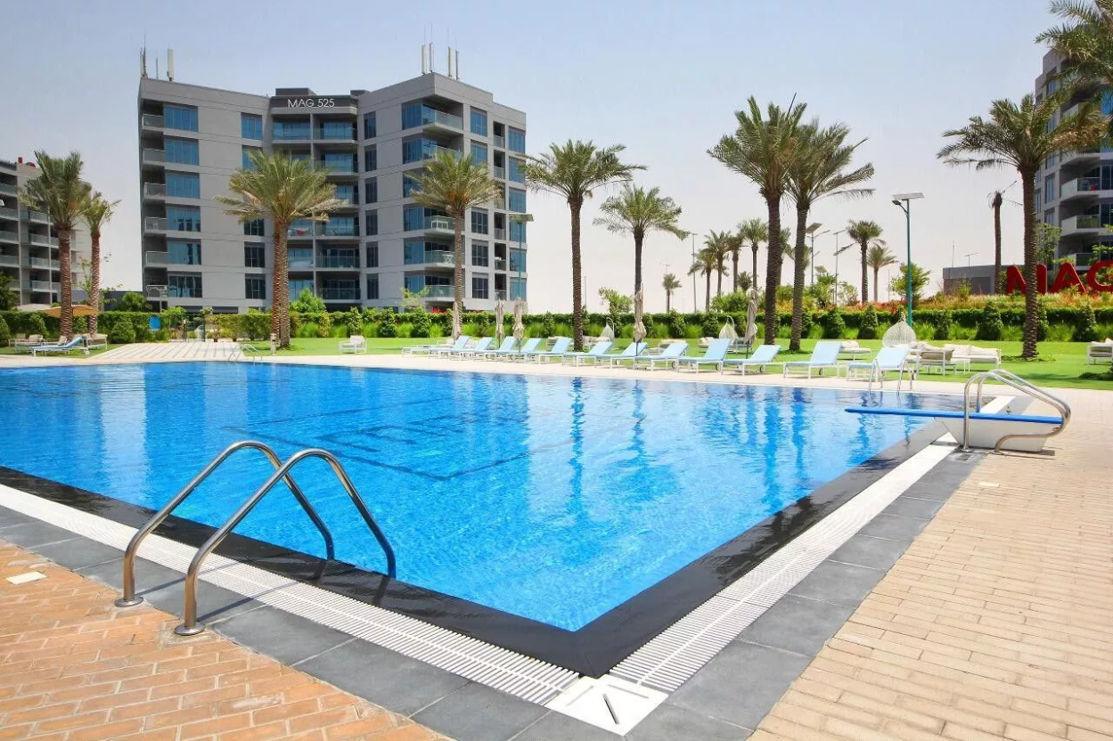 Experience the Amenities of MAG 525