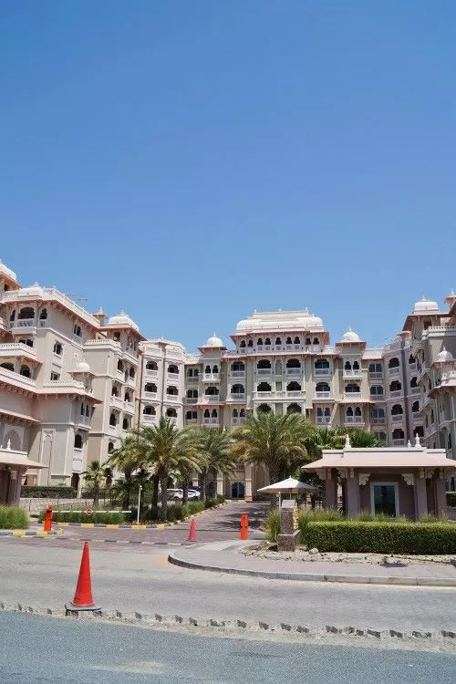 Grandeur Residences