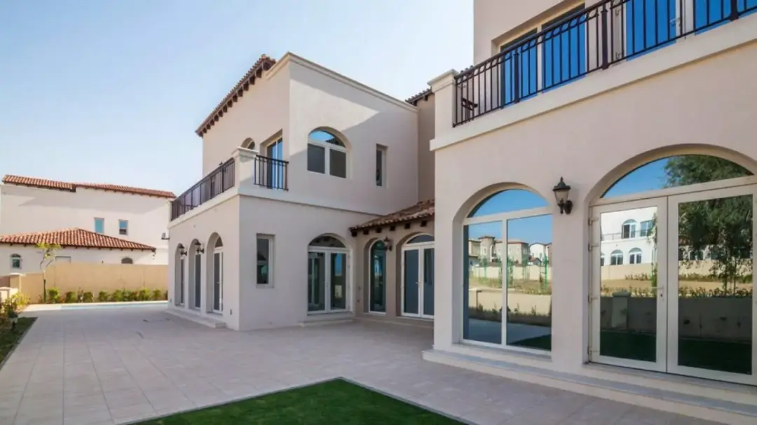 Olive Point — Swimming Pools — Outdoor Swimming Pool — amenity | Profound Properties, Dubai