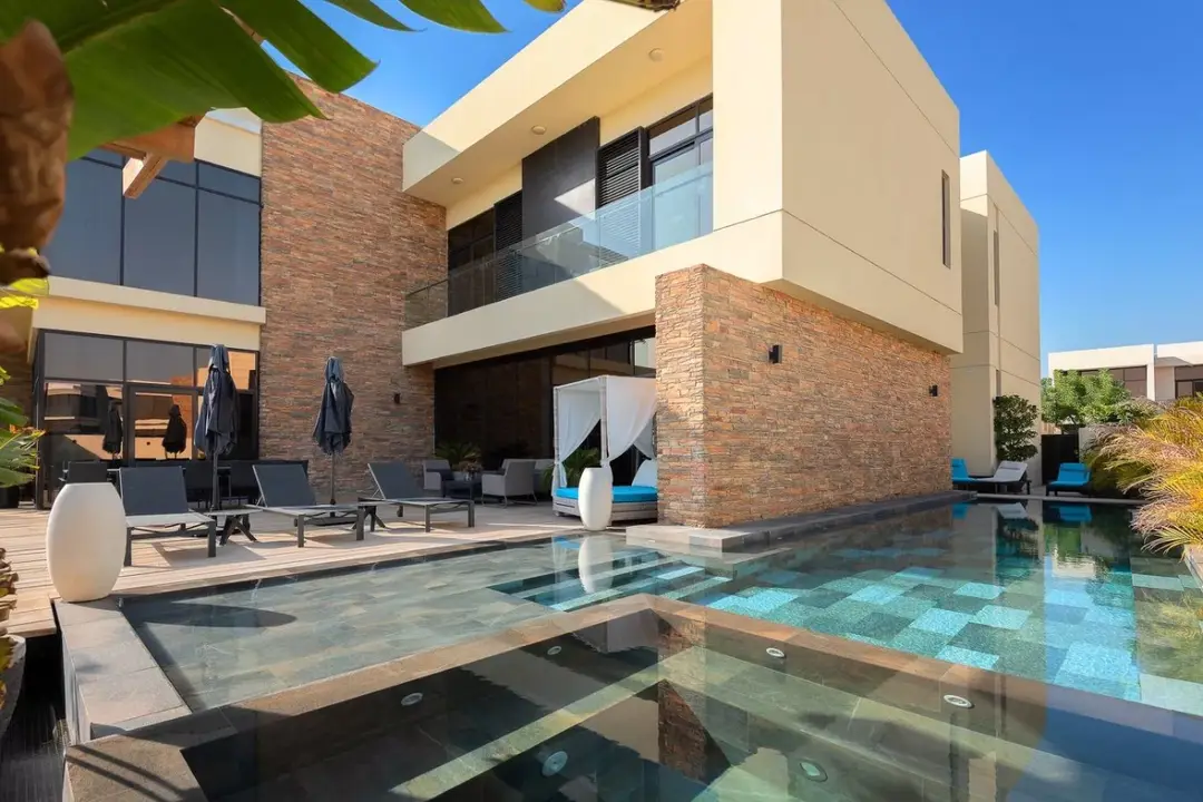 Queens Meadows — Piscines — Piscine extérieure — amenity | Profound Properties, Dubai