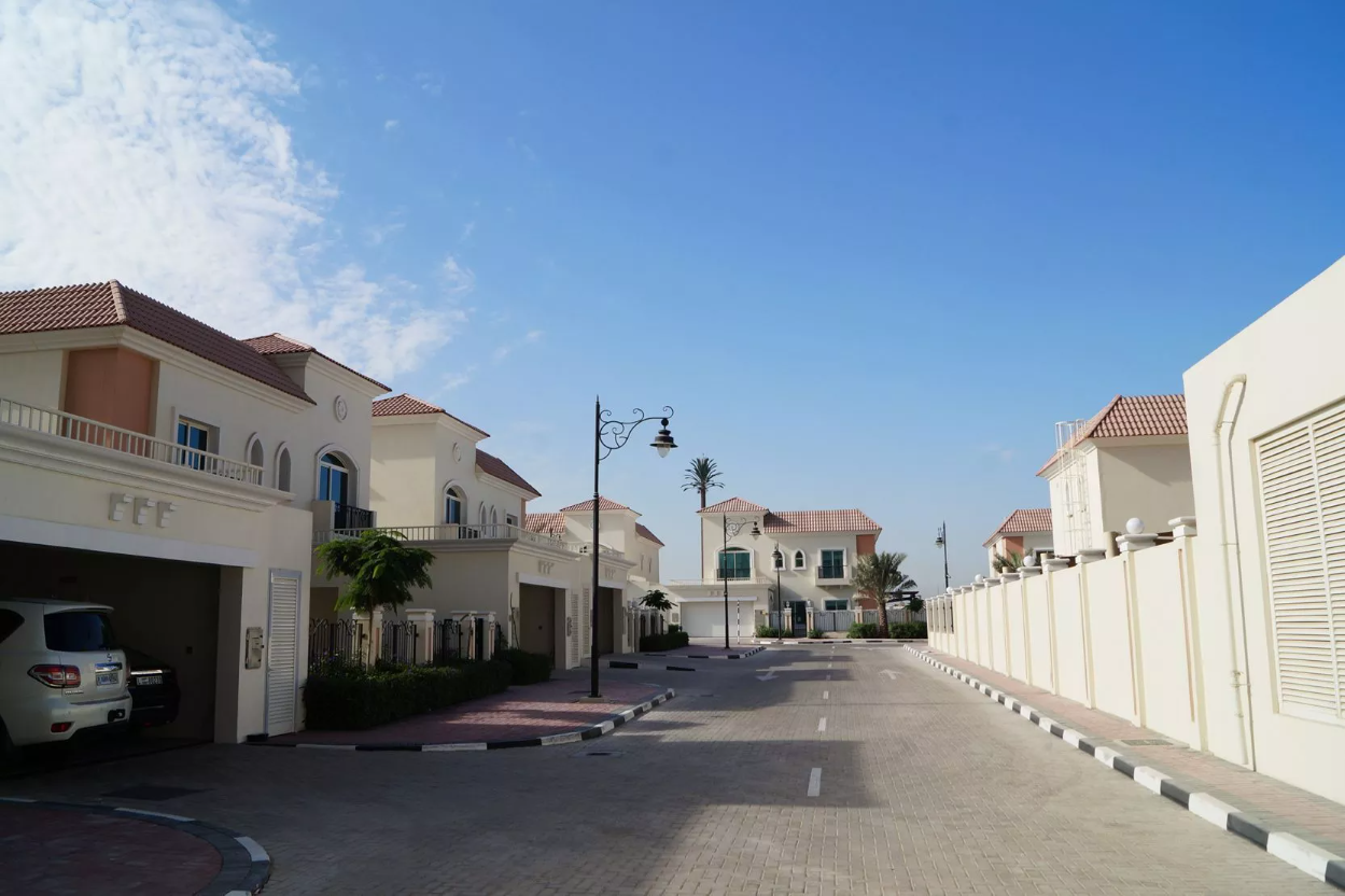 Discover Luxurious Living at Prime Villas in Dubai Sports City