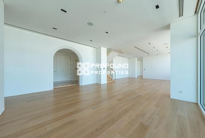 Sumptuous Penthouse | Stylishly Renovated