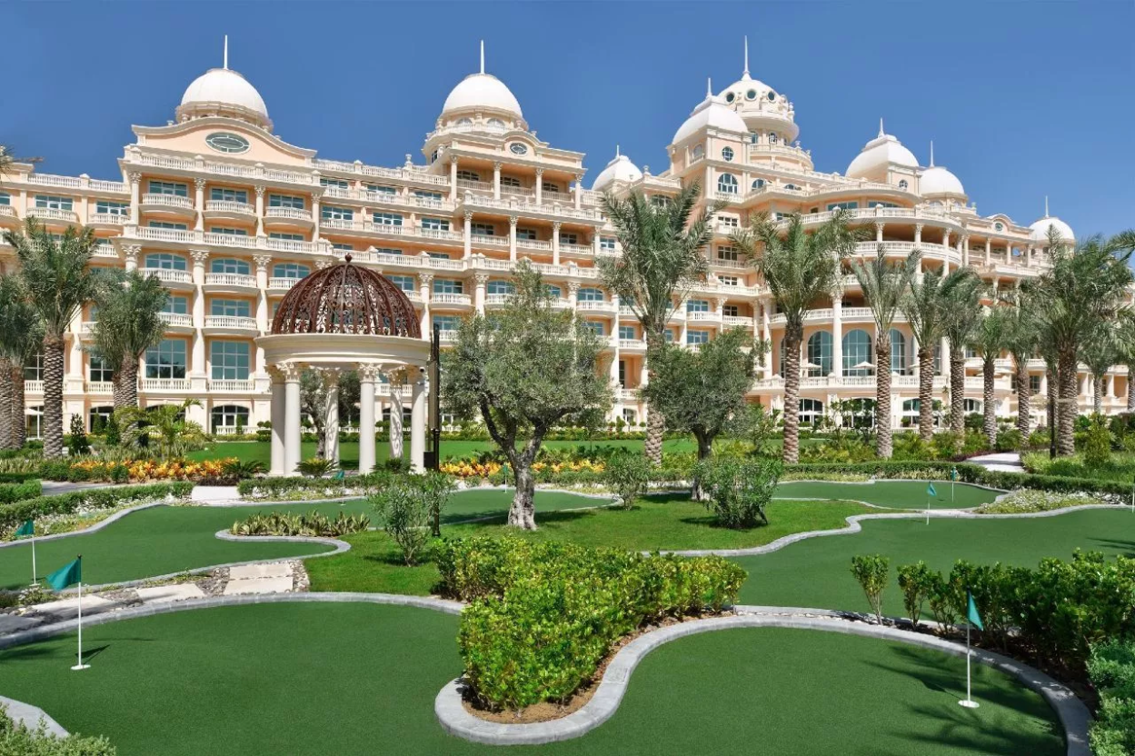 Experience Palatial Luxury at Kempinski Emerald Palace, Palm Jumeirah