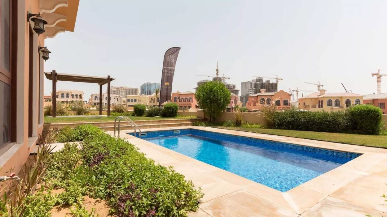 Оранжевое озеро — Green view, Community view | Profound Properties, Dubai