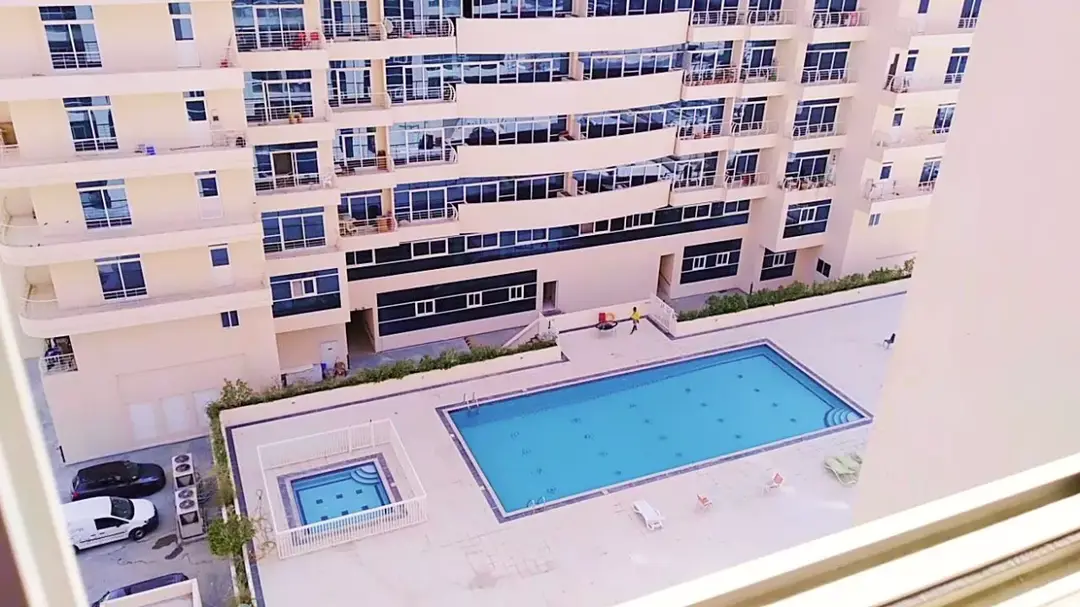 Royal Residence — Swimming Pools — Outdoor Swimming Pool — amenity | Profound Properties, Dubai