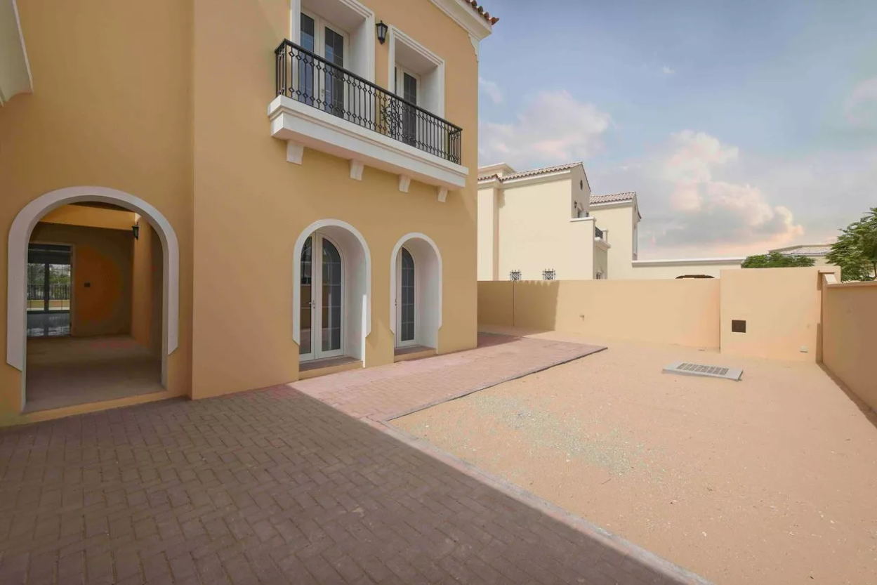 Arabian Ranches – La Avenida