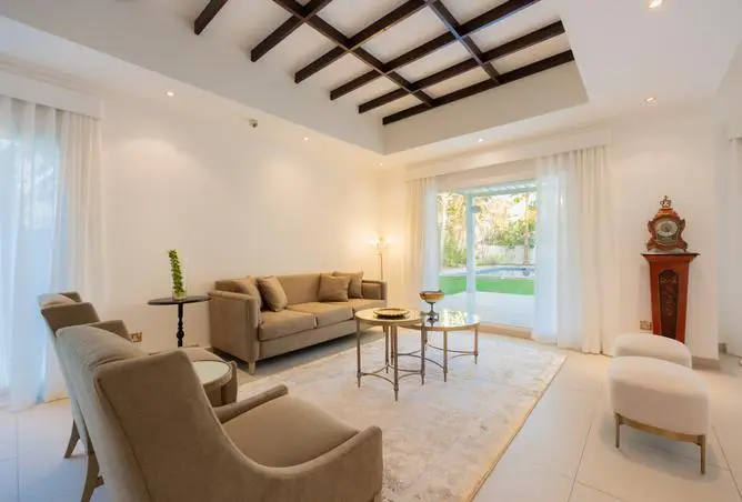 Villa in Meadows 9 — 装修与家具 — 带家具的 — feature | Profound Properties, Dubai