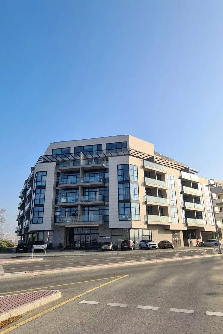 زاوية مشرقة — يجب أن يكون — شرفة — feature | Profound Properties, Dubai
