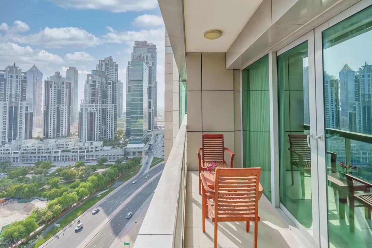 Sophisticated City Center Living at 8 Boulevard Walk Tower