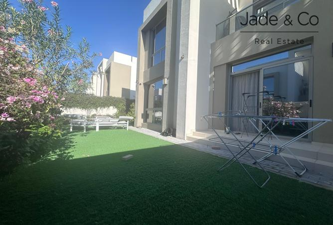 Villa for Rent in Reem Community