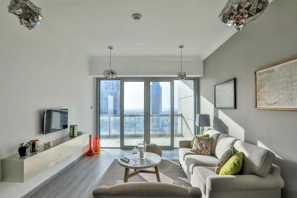 8 Boulevard Walk Tower