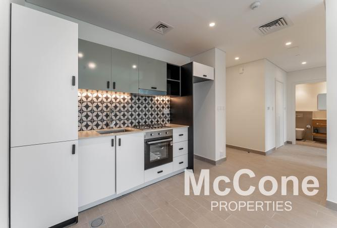 Golfville Apartment