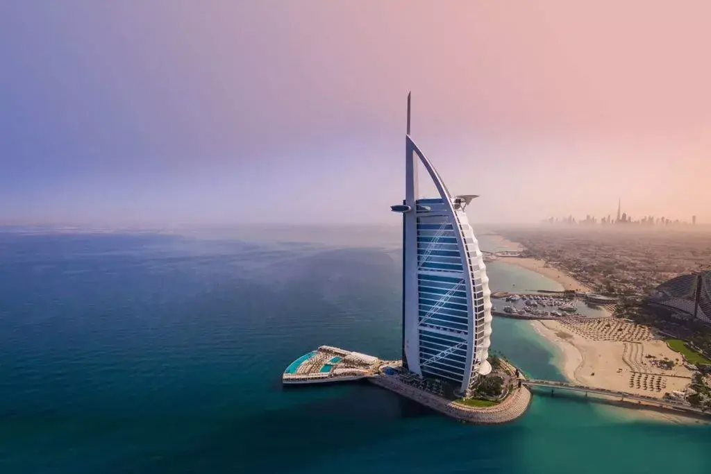 GBS大楼 — 游泳池 — 室外游泳池 — amenity | Profound Properties, Dubai