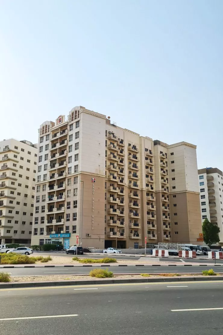 Lady Ratan Manor Tower