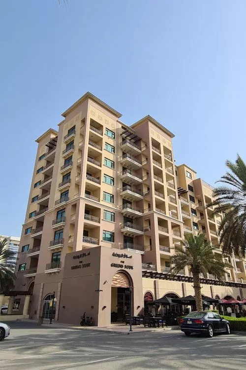 Una Riverside Residence