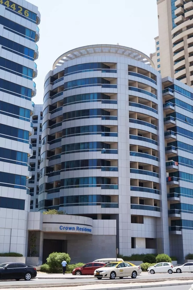 إقامة التاج