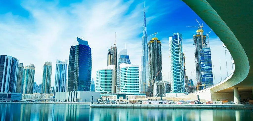 Experience Business Bay's Vibrant Lifestyle