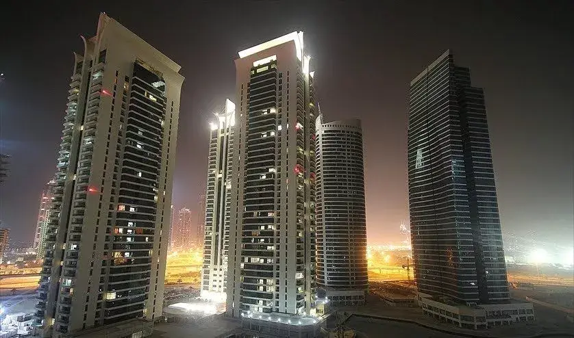 Experience the Best of Jumeirah Lake Towers