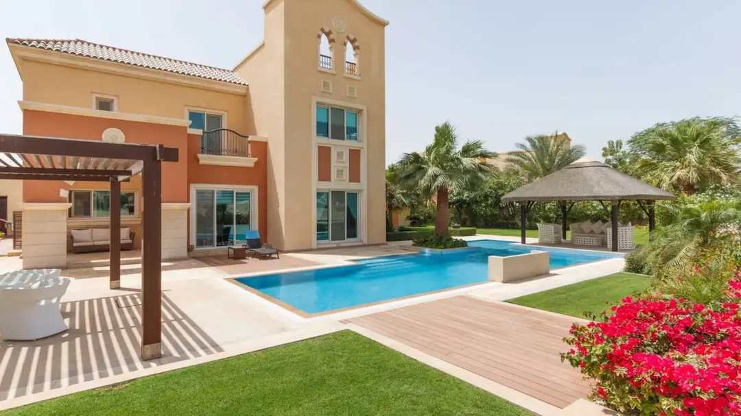 诺维利亚 — 游泳池 — 室外游泳池 — amenity | Profound Properties, Dubai