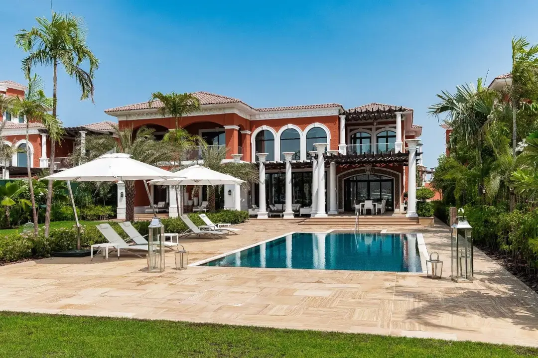 XXII Carat — Swimming Pools — Outdoor Swimming Pool — amenity | Profound Properties, Dubai