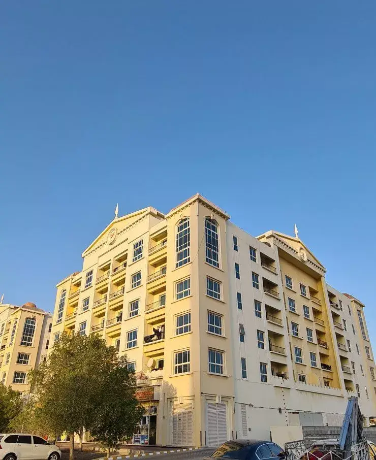 Prime Location and Abundant Amenities