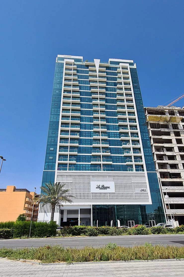 La Riviera Apartments