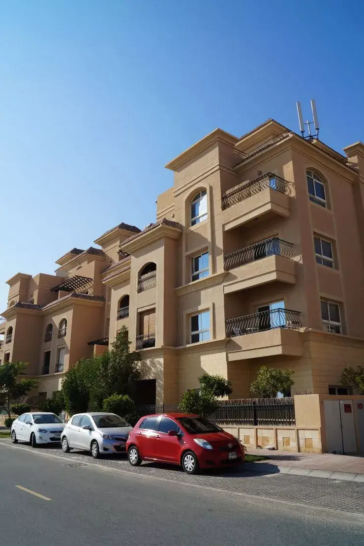 مناظر الماس — يجب أن يكون — شرفة — feature | Profound Properties, Dubai
