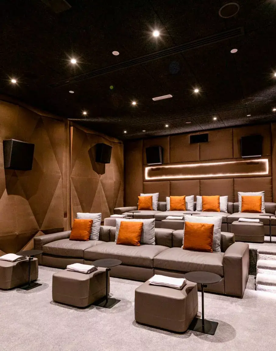 أAVA في بالم جميرا — ترفيه — صالات سينما خاصة — amenity | Profound Properties, Dubai
