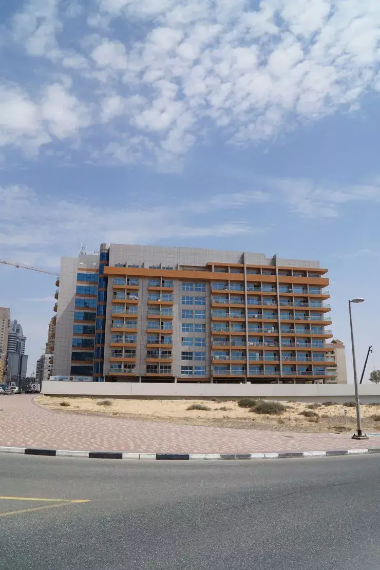 Al Nayli Building — Doit avoir — Balcon — feature | Profound Properties, Dubai