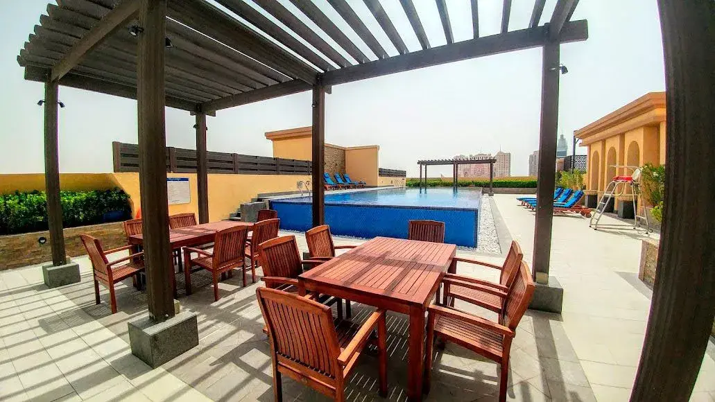 ميراج 3 ريزيدنس — مسبح — مسبح خارجي — amenity | Profound Properties, Dubai