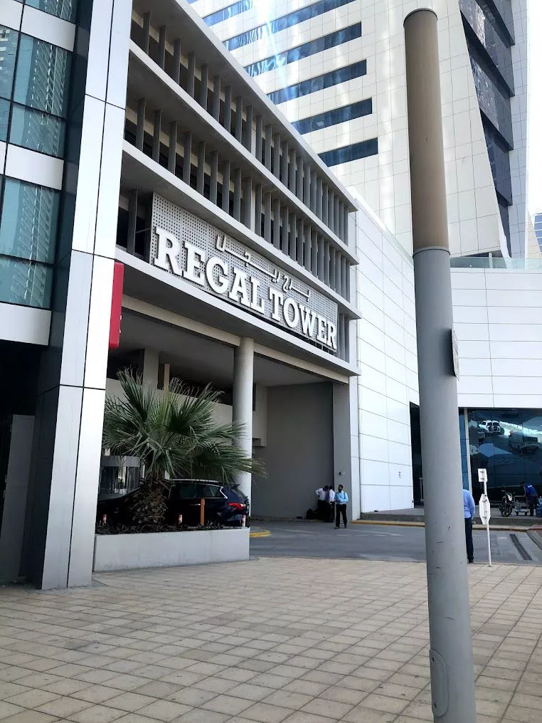 Experience Business Bay's Unrivaled Amenities