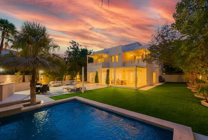 Villa in Meadows 9 — 游泳池 — 室外游泳池 — amenity | Profound Properties, Dubai